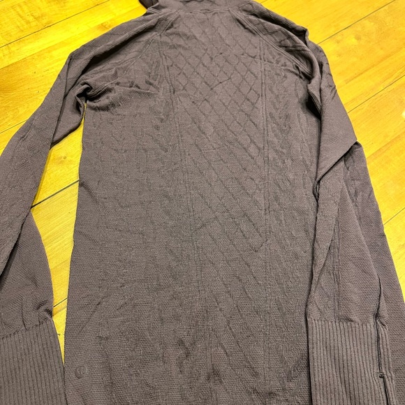 Lululemon NWOT REST LESS HOODED LONG Sleeve size 6 - Picture 3 of 12